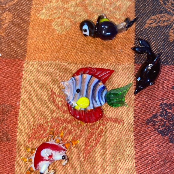 Colorful Glass Fish Figurine Set that hangs
